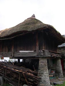 Pegotsus del horreo de Casimira